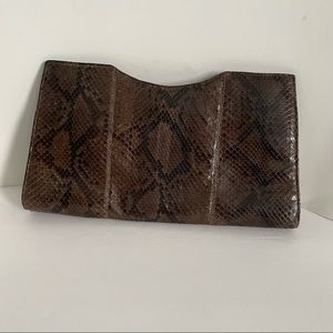 LAI Python Clutch